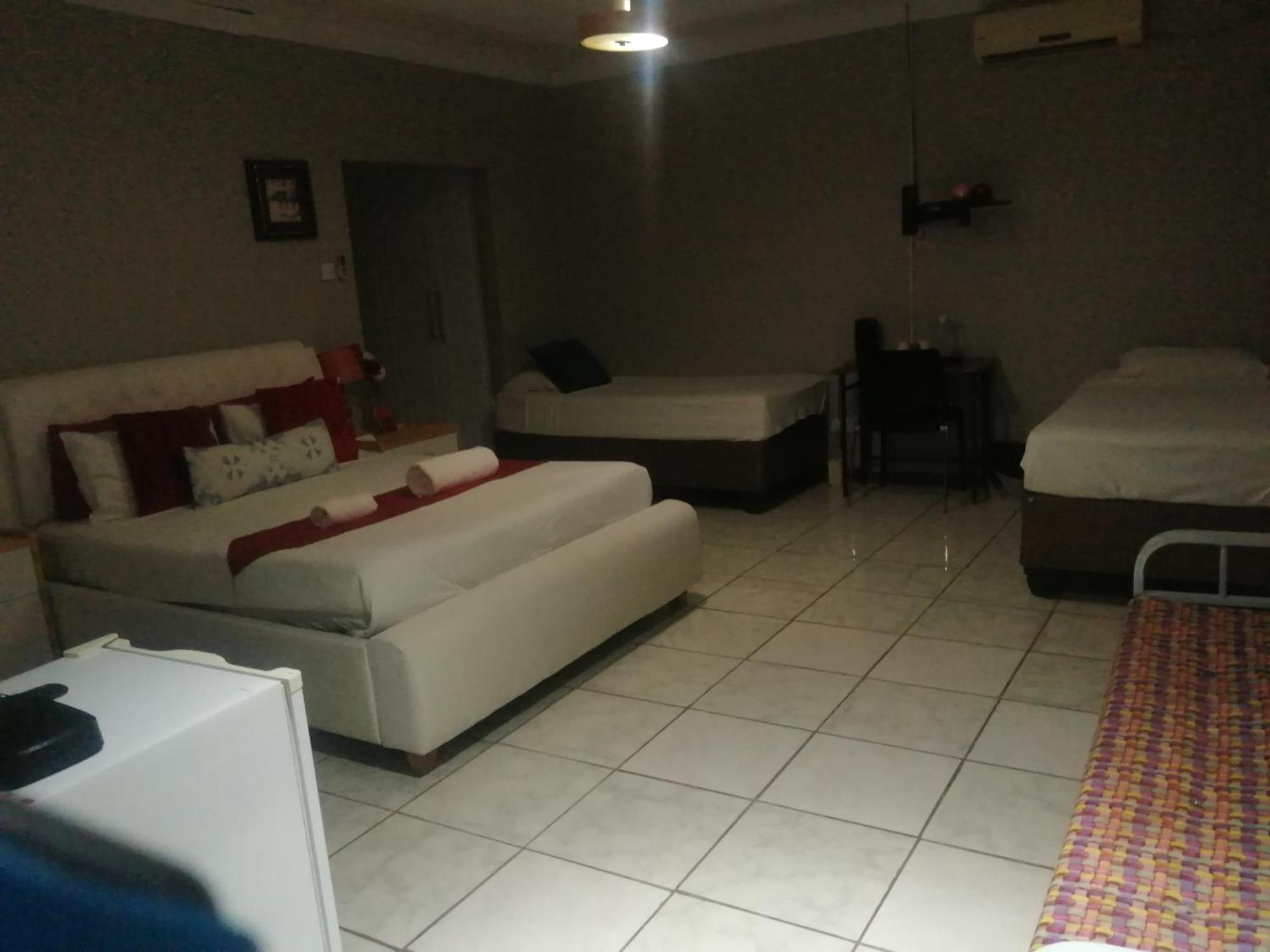 Tintech Bed & Breakfast Francistown Buitenkant foto