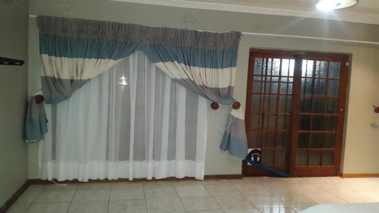Tintech Bed & Breakfast Francistown Buitenkant foto