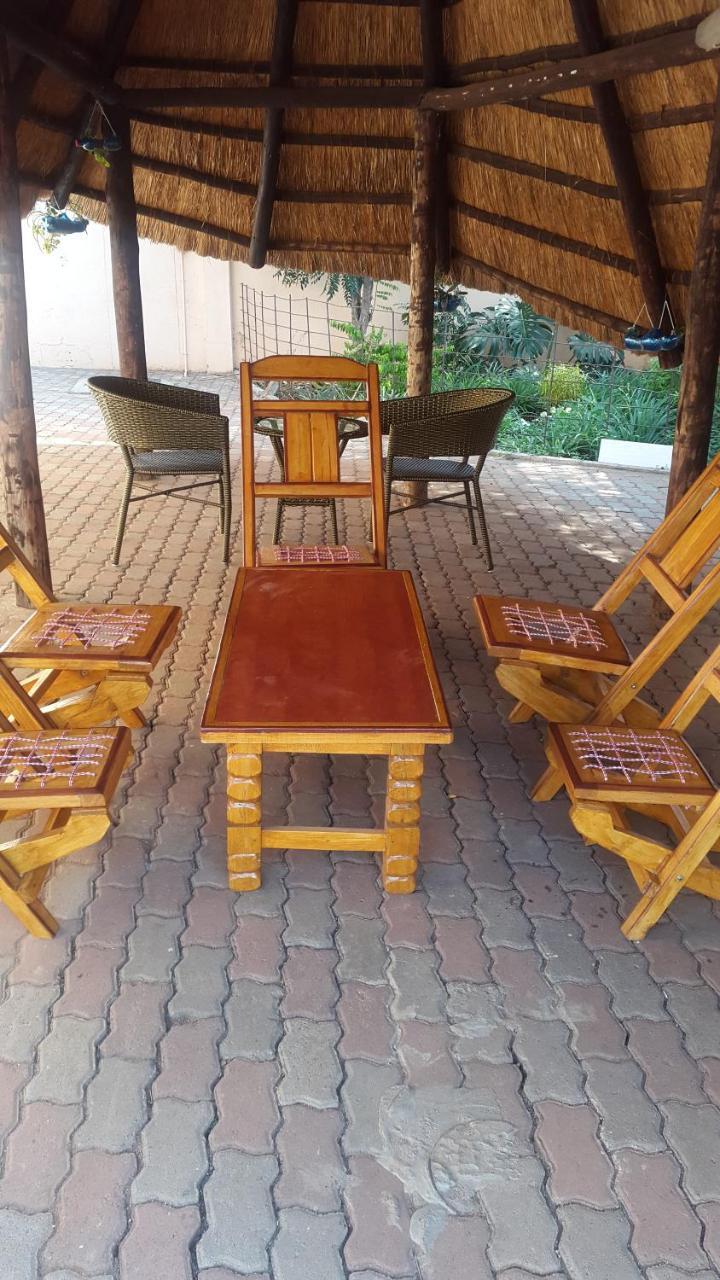 Tintech Bed & Breakfast Francistown Buitenkant foto